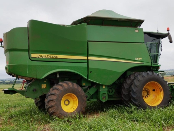 COLHEITADEIRA JOHN DEERE S550