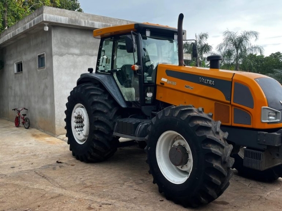 Trator Valtra BH 180 – Força Bruta e Procedência (Ano 2015)